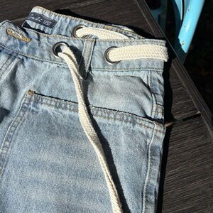 Barrel Leg Jeans Light Wash